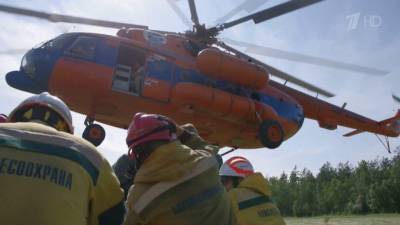 В Якутии за сутки потушили 11 очагов природных пожаров и отстояли от огня населенные пункты - 1tv.ru - Россия - респ. Саха