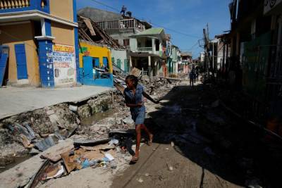 Мартин Гриффитс - Число жертв землетрясения на Гаити возросло до 1419 человек - aif.ru - Гаити - Reuters