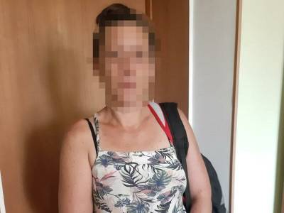 В Киеве женщина в кафе избила 28-летнего мужчину, потерпевшего госпитализировали с разрывом селезенки и почки – полиция - gordonua.com - Украина - Киев - Полтавская обл.