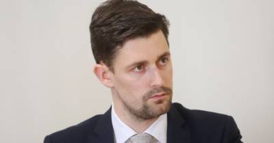 Чиновника, отвечавшего за закупку вакцин, назначили без конкурса - rus.delfi.lv - Латвия