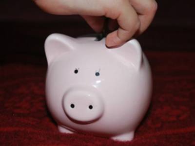 Опрос «Работы.ру» указал, что 44% россиян копят деньги, треть из них — на «черный день» - rosbalt.ru