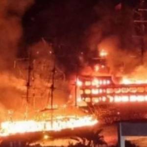 В турецкой Алании сгорели сразу четыре экскурсионных судна. Видео - reporter-ua.com - респ. Алания - Turkey