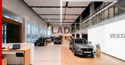Lada Granta - Дилеры спрогнозировали, что дефицит автомобилей Lada в России продлится до осени - profile.ru - Россия - Sandero - county Logan