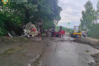 В Ивано-Франковской области разбилась пожарная машина: пострадали спасатели - rupor.info - Украина - Ивано-Франковская обл.