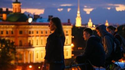 Красота на грани фола: чем опасны арт-вечеринки на крышах Петербурга - 5-tv.ru - Петербурга