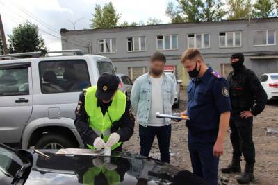 «Рoссети Северо-Запад» начала внутреннюю проверку после уличения сотрудника во взятке - mk.ru - Великий Новгород