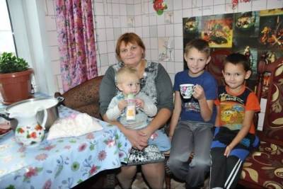 Владимир Путин - Малообеспеченным семьям в России с детьми до 7 лет выплатят ещё 21 миллиард рублей - chita.ru - Россия