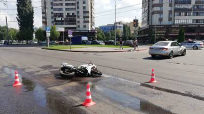 В Воронеже девушка на спортбайке протаранила иномарку - vestivrn.ru - Воронеж