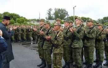 В армии отмечаются случаи неповиновения на религиозной почве - ng.ru - Россия