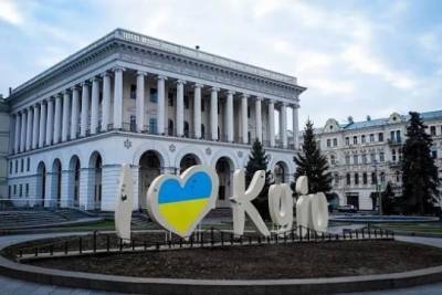 Владимир Зеленский - Дмитрий Кулеба - На Украине обозначили готовность к диалогу с Россией о возвращении Крыма - versia.ru - Россия - Украина - Киев - Крым