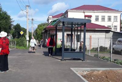 В Боровичах замечены новые безскамеечные остановки - mk.ru