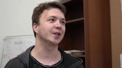 Александр Лукашенко - София Сапега - Лукашенко усадил беломайданщика и нациста из «Азова» вести... - politnavigator.net - Россия - Украина - Белоруссия - Минск - Донбасс