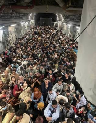 США собираются вывозить из Кабула до 9 тысяч человек ежедневно - nakanune.ru - Россия - США - Афганистан