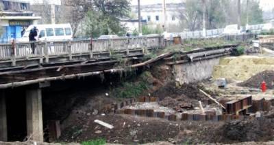 В Луганске ограничили движение по путепроводу на улице Советской по старой его части - cxid.info - Луганск