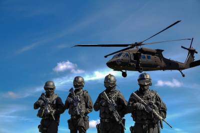 Дональд Трамп - Трамп заявил, что переданные Афганистану военные вертолеты США попадут к России - mk.ru - Россия - Китай - США - Афганистан - county Black Hawk