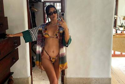Кортни Кардашьян - Старшая сестра Кардашьян показала новую прическу на фото в бикини - lenta.ru - Мексика