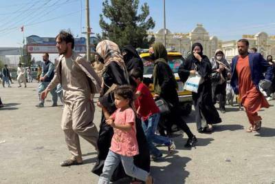 Прити Пател - Reuters: Британия готова принять 20 тысяч беженцев из Афганистана - news-front.info - Англия - Афганистан - Reuters - Великобритания