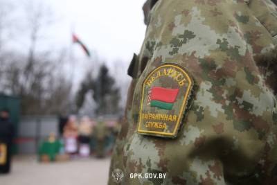 Литва: около десятка белорусских офицеров зашли в Литву, проталкивая туда группу мигрантов - naviny.by - Белоруссия - Литва