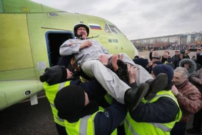 Николай Куимов - Экипажем упавшего в Подмосковье опытного самолета командовал Герой России - newsland.com - Россия - Московская обл.