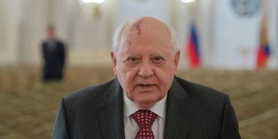 Михаил Горбачев - Борис Ельцин - Леонид Кравчук - Станислав Шушкевич - Горбачев перечислил виновных в распаде СССР - ruposters.ru - Россия