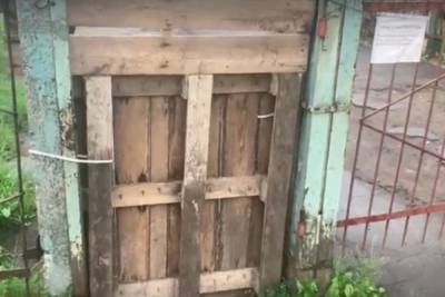Детский сад в Ярославле оградили строительными поддонами - yar.mk.ru - Ярославль - район Дзержинский, Ярославль