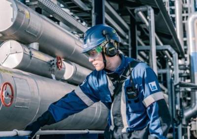 "Газпром нефть" в 1 полугодии увеличила на 10,6% производство бензина на собственных НПЗ - smartmoney.one