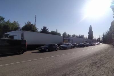 В ДНР объяснили, кто виноват в очередях на границе с РФ - mk.ru - Россия - ДНР