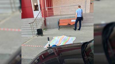 В Воронеже из окна 19-этажки выпал мужчина - vestivrn.ru - Воронеж