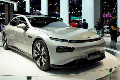Китайский конкурент нанес Tesla двойной удар - lenta.ru - Китай