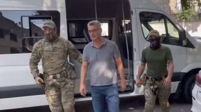 Появилось видео задержания директора воронежских ЛОС - vestivrn.ru