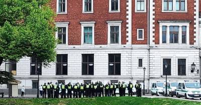 Алдис Гобземс - В Риге — акция протеста против "ковидных" ограничений. Текстовая трансляция - rus.delfi.lv - Рига - Латвия