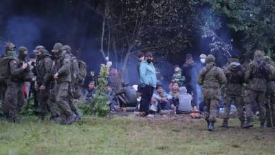 Мариуш Блащак - Польша направила военных к границе с Беларусью на фоне наплыва мигрантов - golos-ameriki.ru - Белоруссия - Ирак - Польша - Литва - Минск - Афганистан