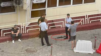 Воронежец с пневматическим ружьём напал на молодую пару: появилось видео - vestivrn.ru - Воронеж