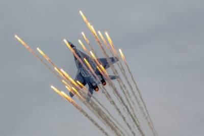 В Астраханской области во время планового полёта разбился МиГ-29 - mk.ru - Россия - Астраханская обл.