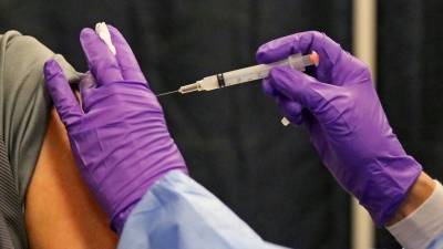 Джо Байден - Байден заявил об обязательной вакцинации сотрудников домов престарелых - golos-ameriki.ru - США
