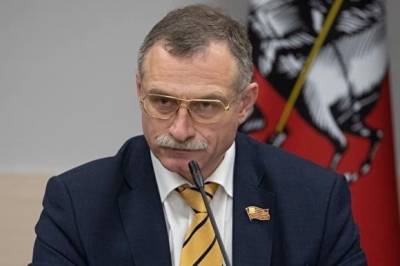 Алексей Навальный - Михаил Тимонов - Полиция ночью пришла к депутату Мосгордумы Михаилу Тимонову - znak.com - Москва