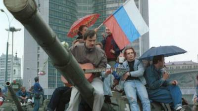 Михаил Горбачев - Борис Ельцин - Владимир Шевченко - Соратник Ельцина рассказал, как тот смог избежать ареста в 1991 году - vm.ru - Москва - РСФСР