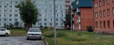 Двор в Калининском районе Новосибирска благоустраивают на средства депутатского фонда - runews24.ru - Новосибирск - Новосибирская обл. - район Калининский, Новосибирск