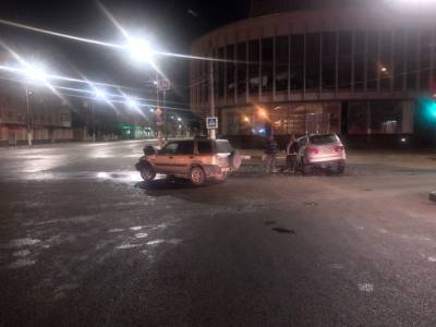 Водитель с признаками опьянения спровоцировал в Твери ДТП с двумя пострадавшими - afanasy.biz - Тверь - район Заволжский, Тверь
