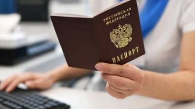 Максут Шадаев - В Минцифры уточнили планы по замене бумажного паспорта смарт-картой - penzainform.ru - Россия