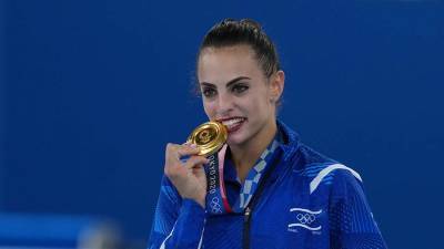 Лина Ашрам - Гимнастка Ашрам объяснила победу на Олимпиаде фразой: «Я не русская» - iz.ru - Россия - Токио - Израиль - Белоруссия