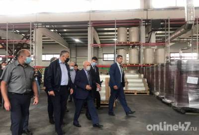 Александр Дрозденко - Александр Дрозденко побывал на Лужском абразивном заводе - online47.ru - Ленинградская обл.