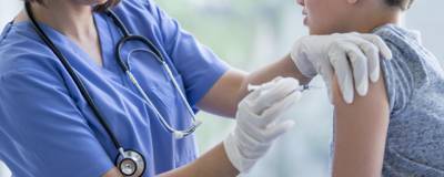 Сибирячка подралась с подростком в очереди на вакцинацию - runews24.ru - Новосибирск