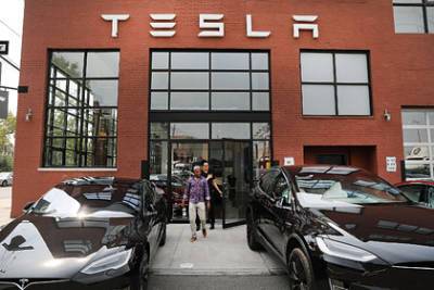 Илон Маск - Tesla начала срывать заказы - lenta.ru - Twitter