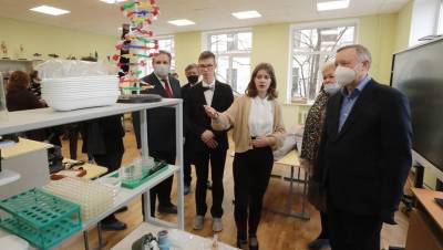Александр Беглов - Татьяна Голикова - Школы и детские сады Петербурга подготовили к работе в очном режиме - dp.ru - Санкт-Петербург