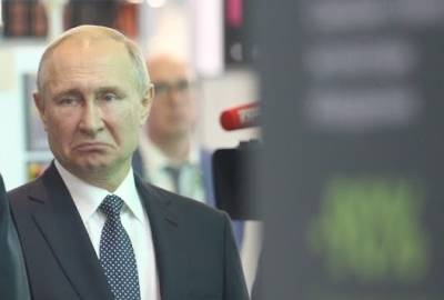 Владимир Путин - Как «Единая Россия» пытается спасти свой рейтинг при помощи Путина, но лишь топит президента. Цифры - znak.com - Россия