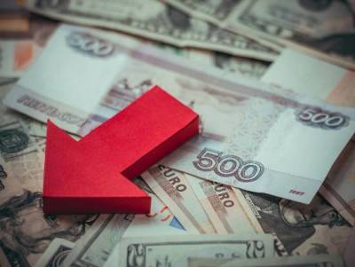 Рубль может ослабнуть до 78-80 за доллар при существенном снижении цены на нефть - smartmoney.one - США