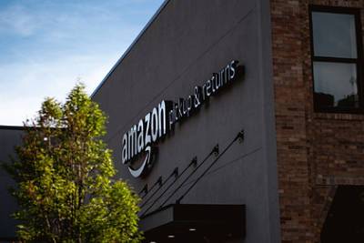 Amazon наказал китайских продавцов за фальшивые отзывы - lenta.ru