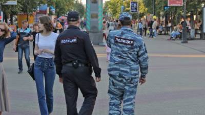 Виктор Елисеев - Пьяные челябинцы подрались со скульптурой на Кировке - newdaynews.ru - Челябинск