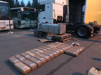 В Ленобласть пытались ввезти 290 кг наркотиков под видом пластиковых крышек из Польши - ivbg.ru - Украина - Ленинградская обл. - Польша - район Кингисеппский